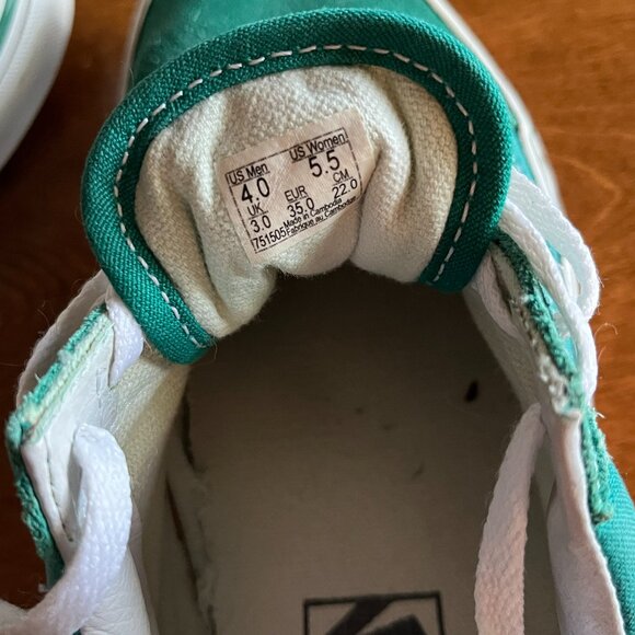 Vans green suede sneakers 5.5 - Picture 2 of 14